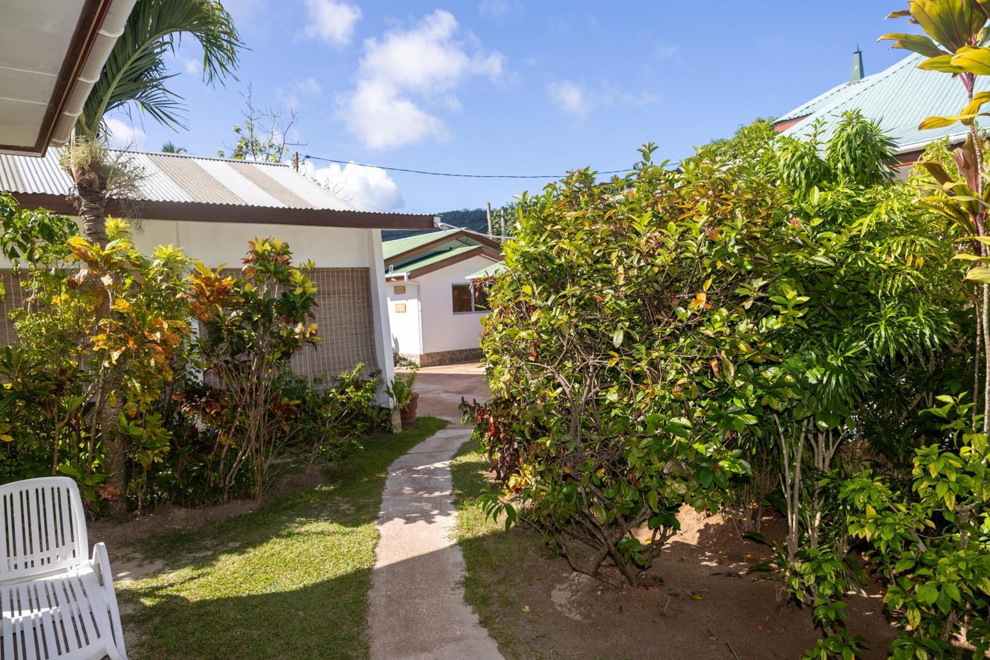 Pension Hibiscus La Digue Bagian luar foto
