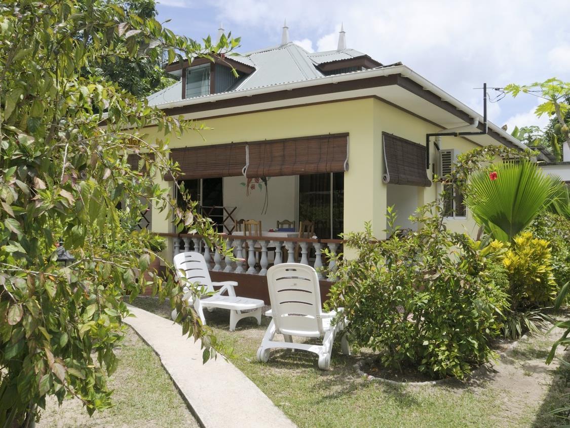 Pension Hibiscus La Digue Bagian luar foto